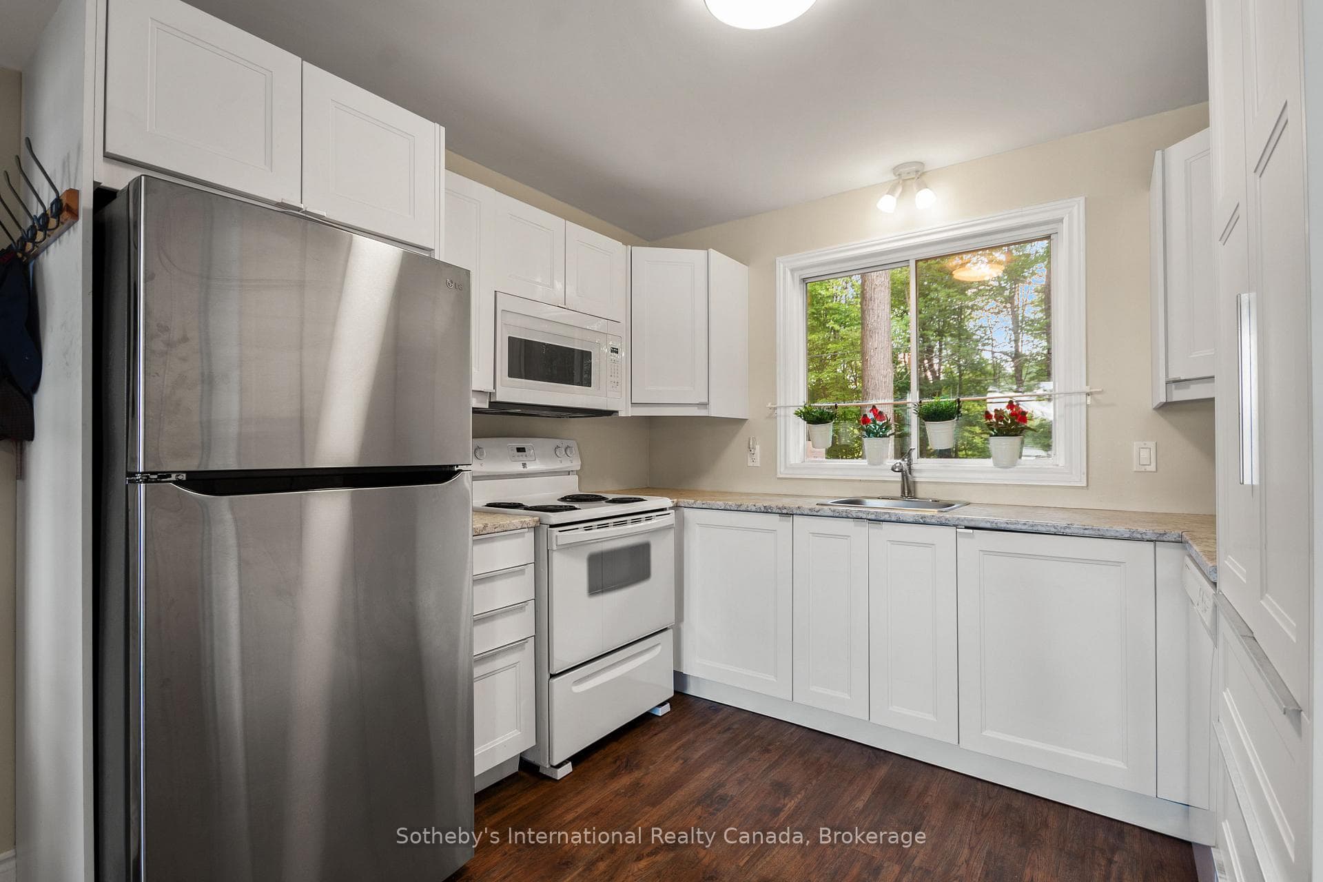 834 Eastshore Road photo 9