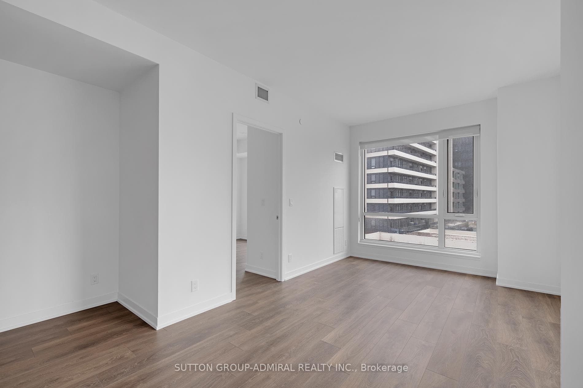 7950 Bathurst Street Unit A522 photo 8
