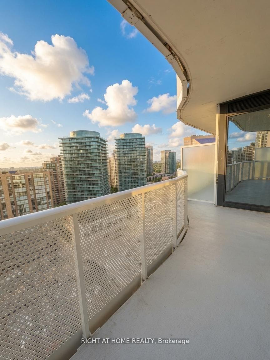 15 Holmes Avenue Unit 1703 photo 23