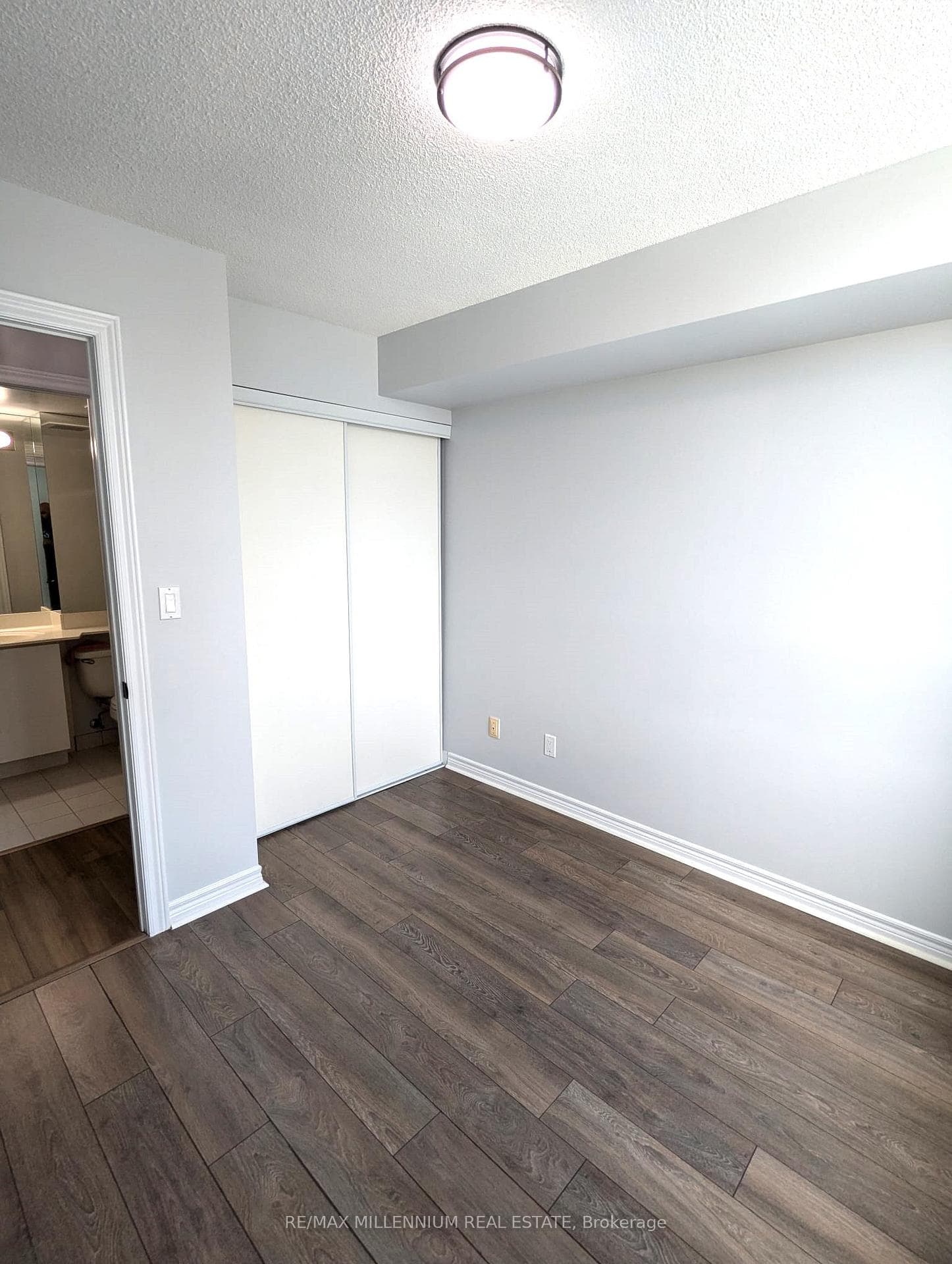 68 Corporate Drive Unit 1532 photo 9