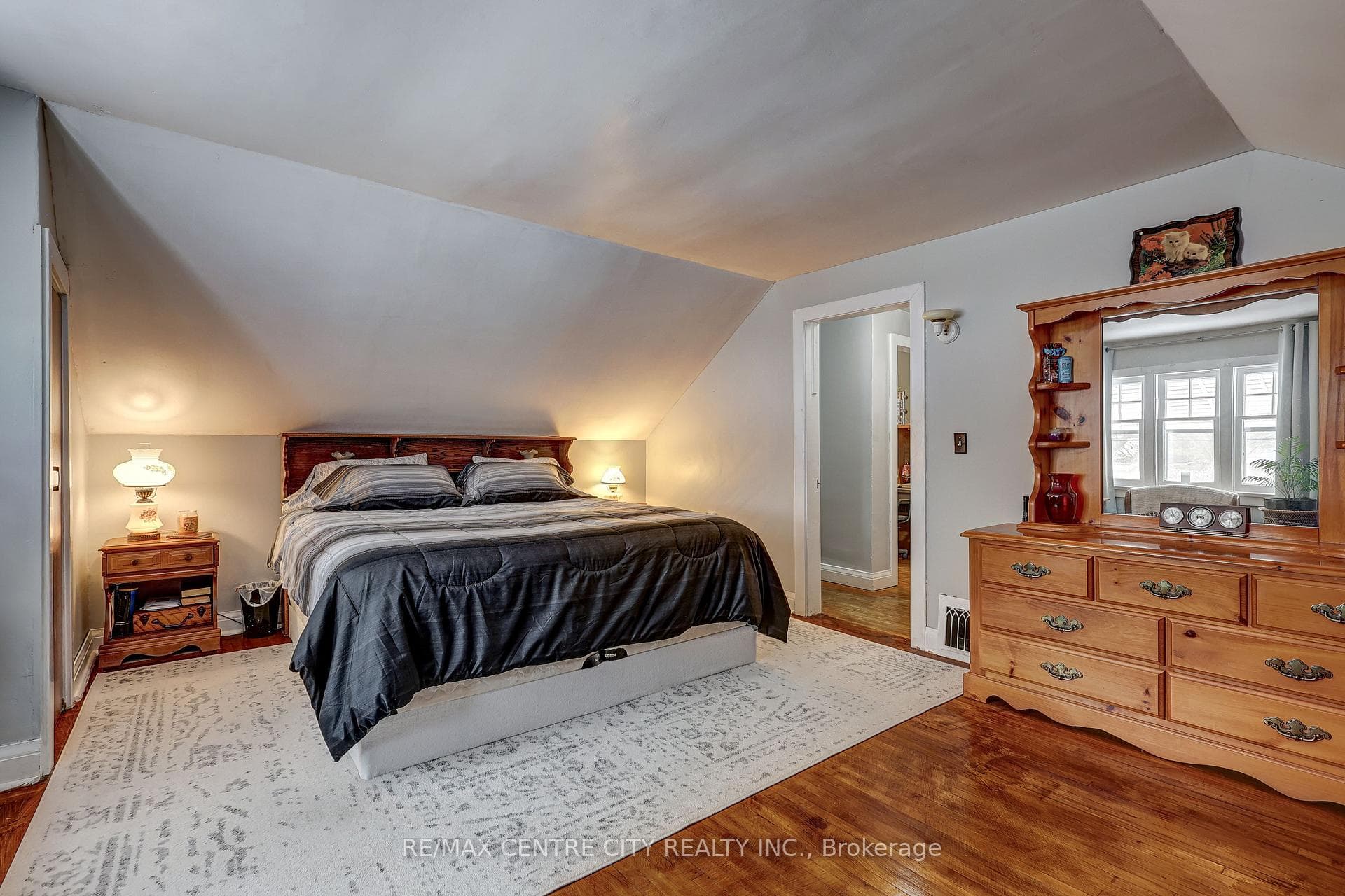 6745 Richmond Road photo 18