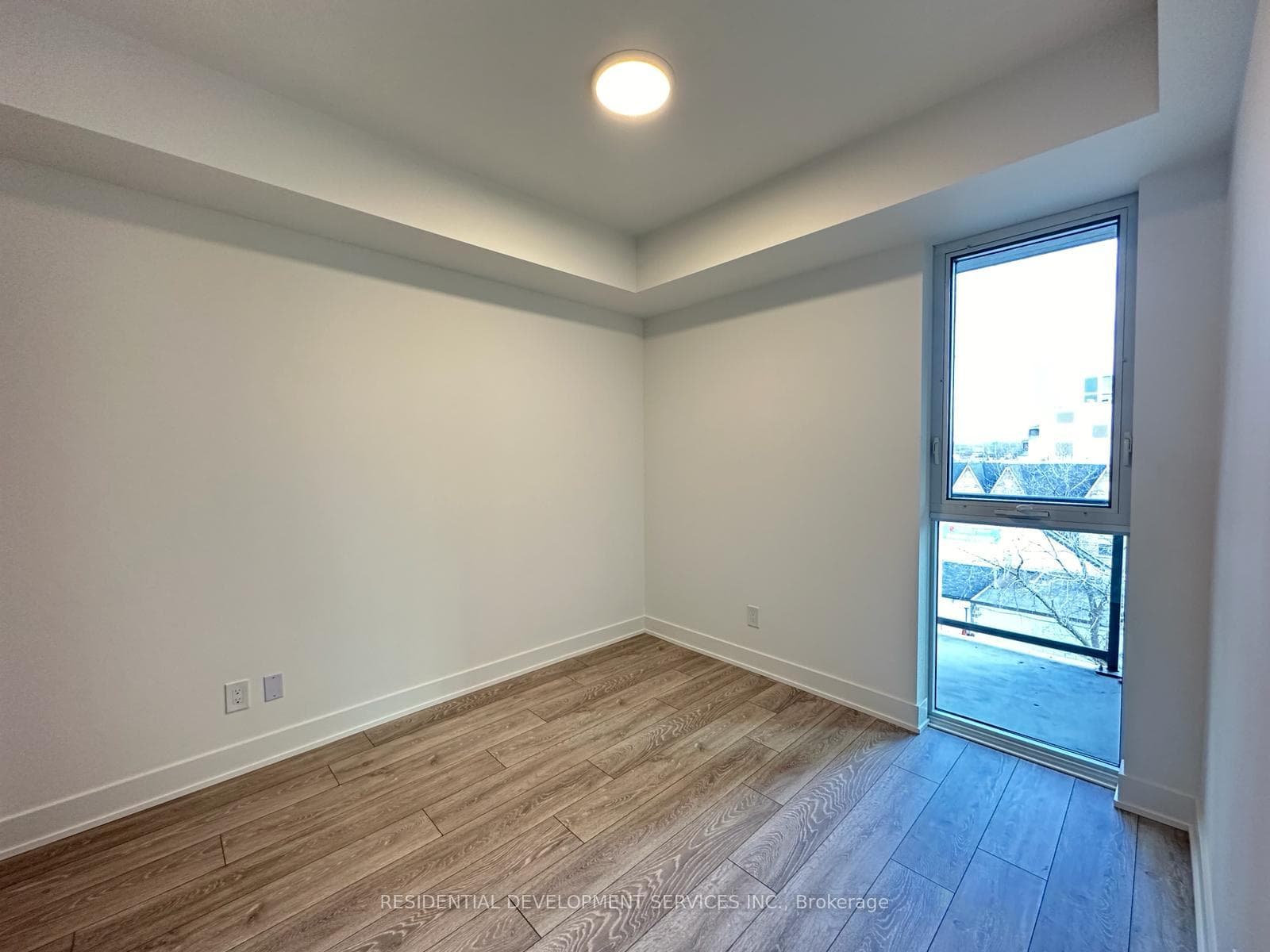 1285 Queen Street Unit 408 photo 9