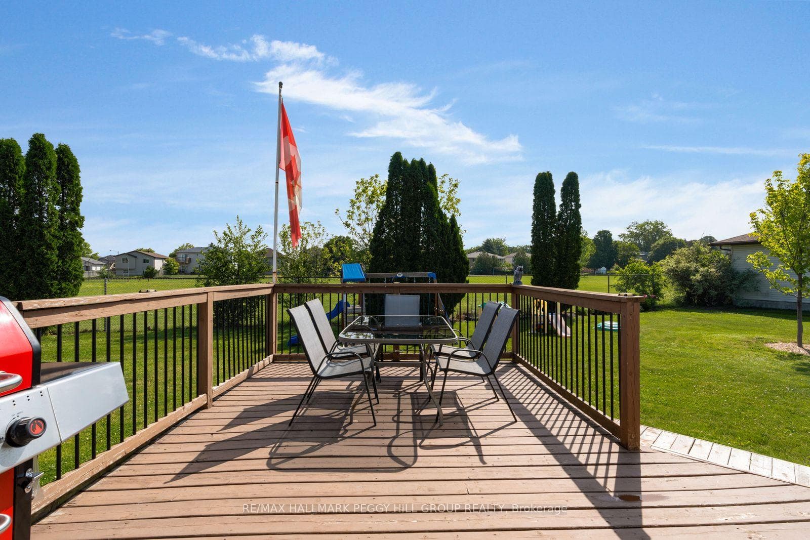 5 Allan Court photo 16