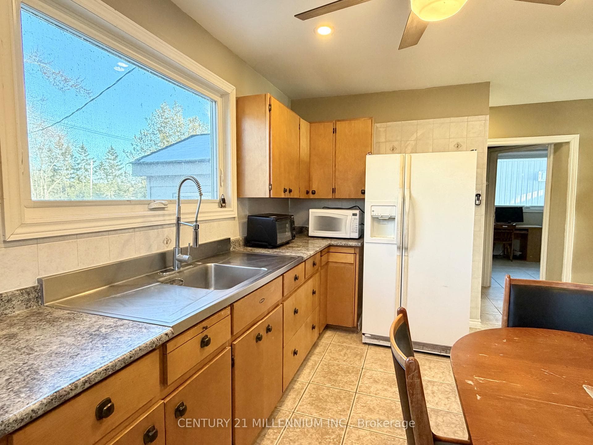 5996 Mariposa Beach Road photo 17