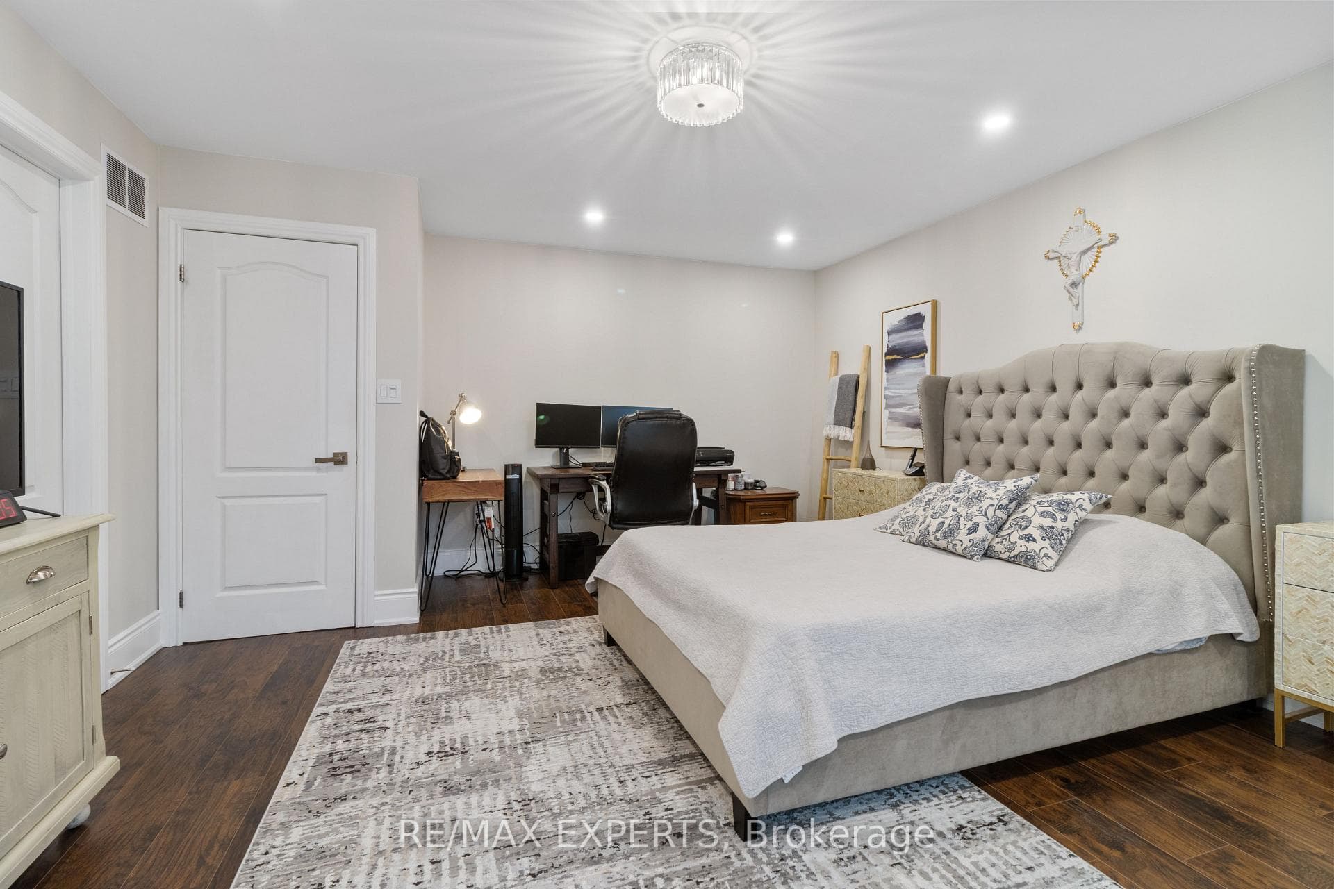 19 Sgotto Boulevard photo 31