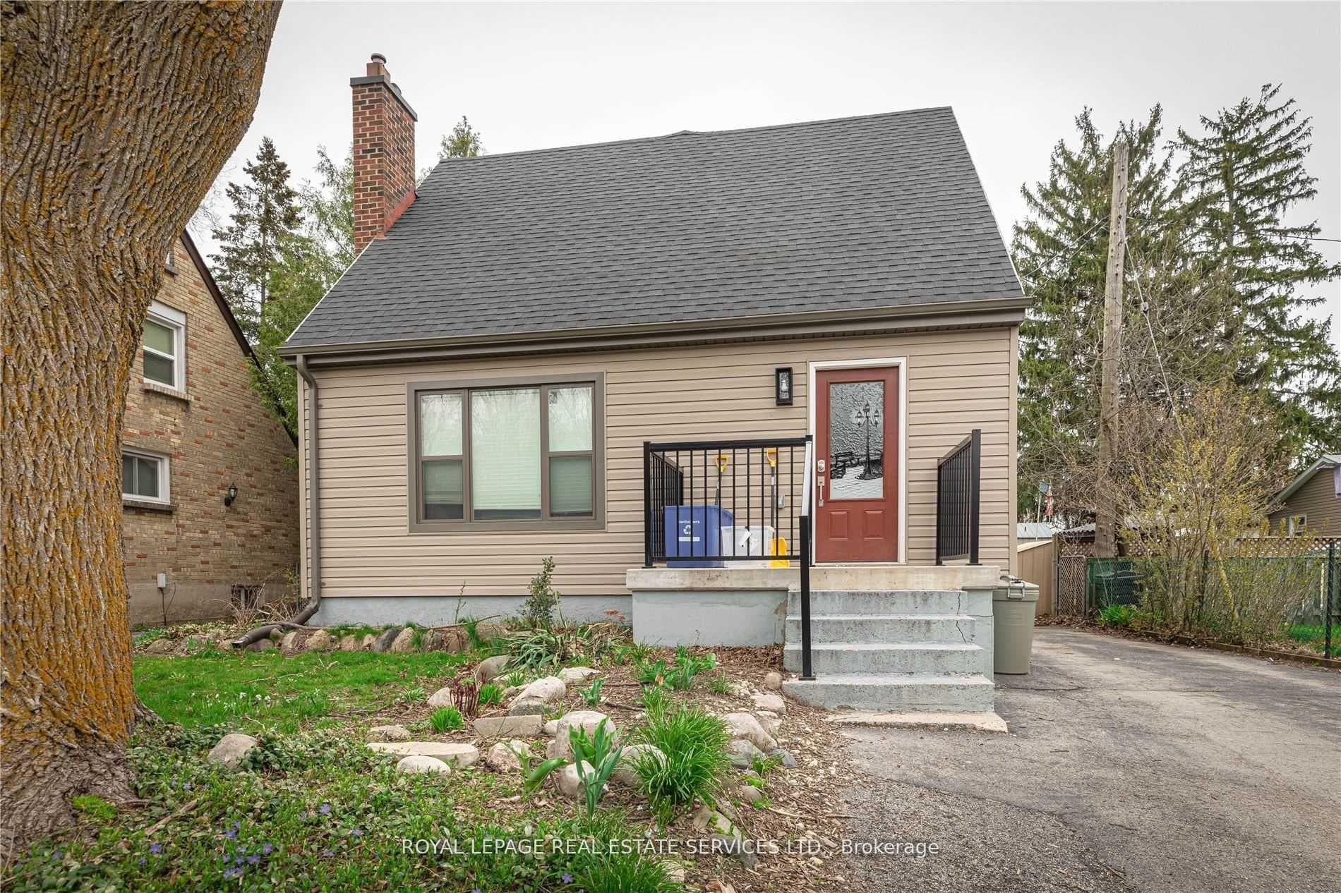 187 Rathowen Street photo 2