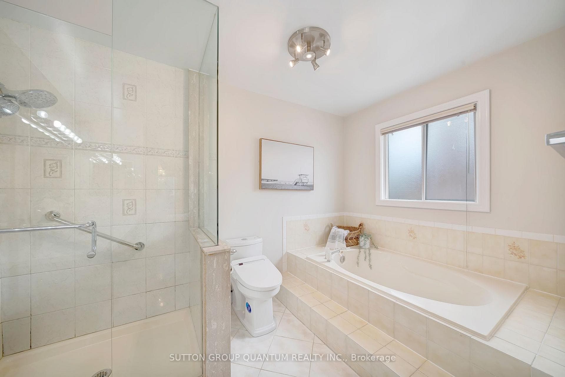 5215 Micmac Crescent photo 24
