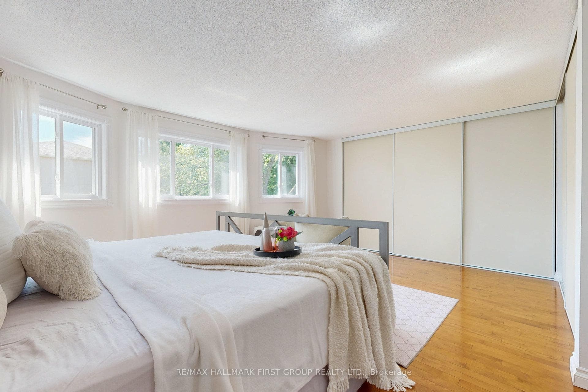 10 Hobson Avenue photo 23
