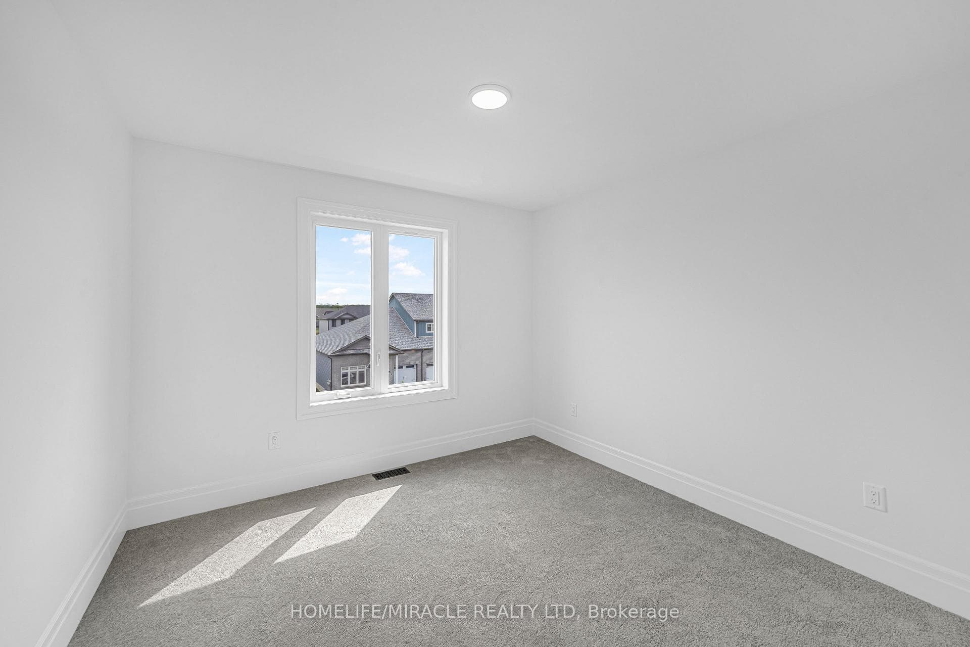 43 Markland Avenue photo 26