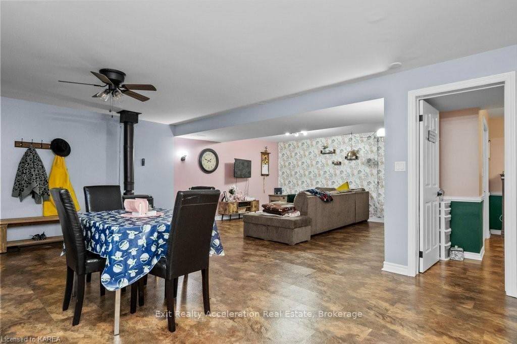60 PERRY Road photo 21