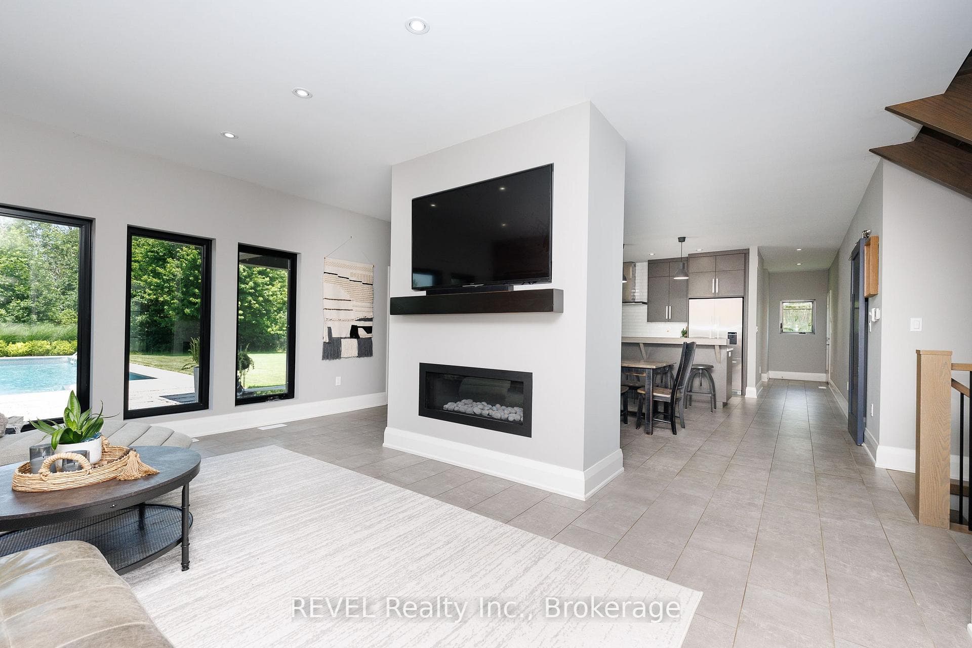 1009 Canboro Road photo 12