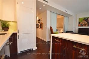 201 Parkdale Avenue Unit 305 photo 6