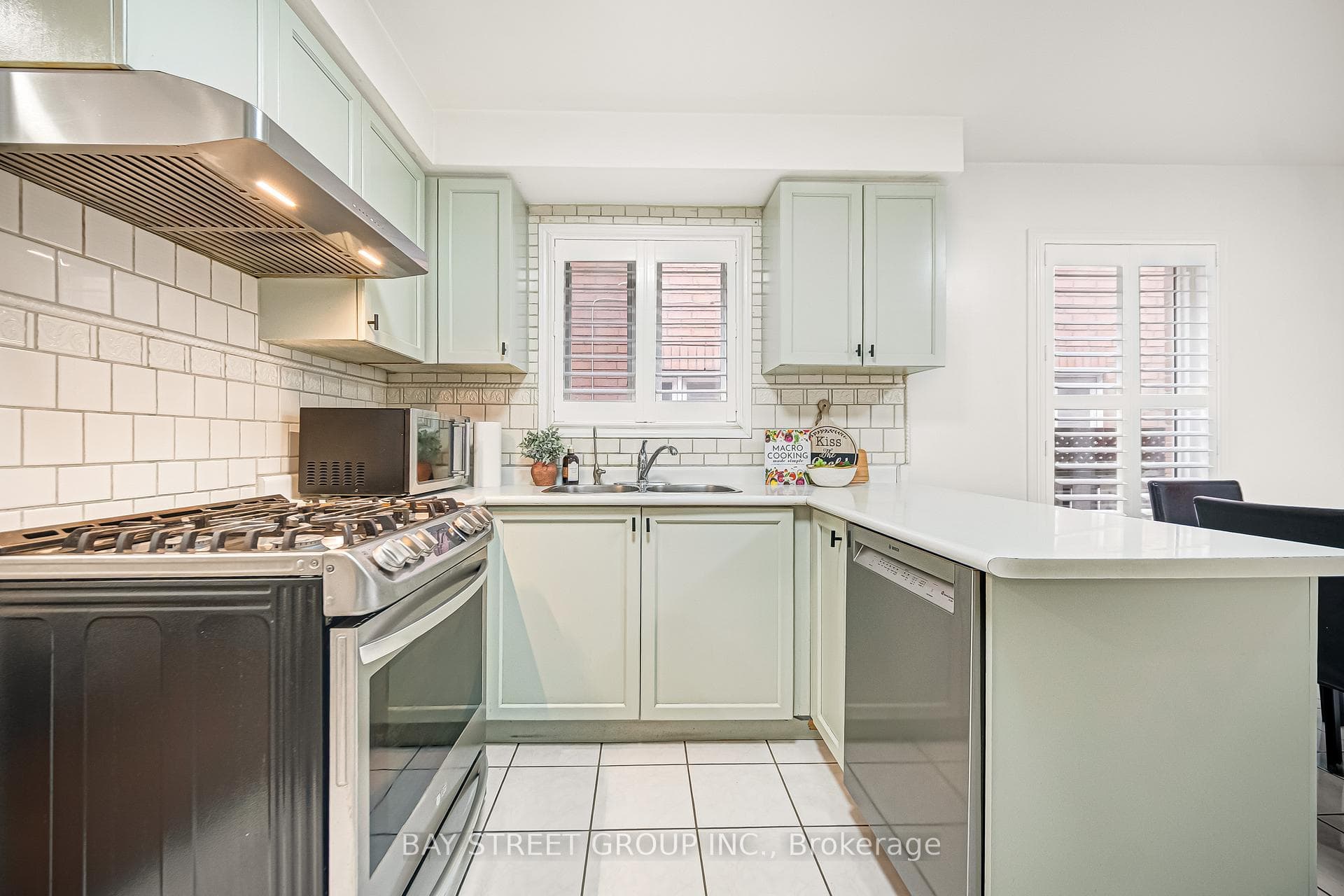 53 Brando Avenue photo 11