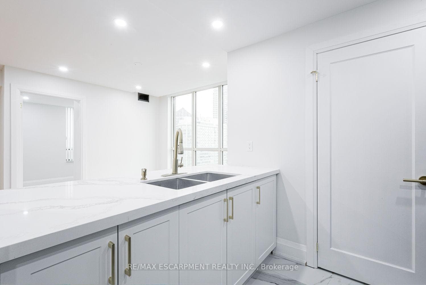 285 Enfield Place Unit 1603 photo 7