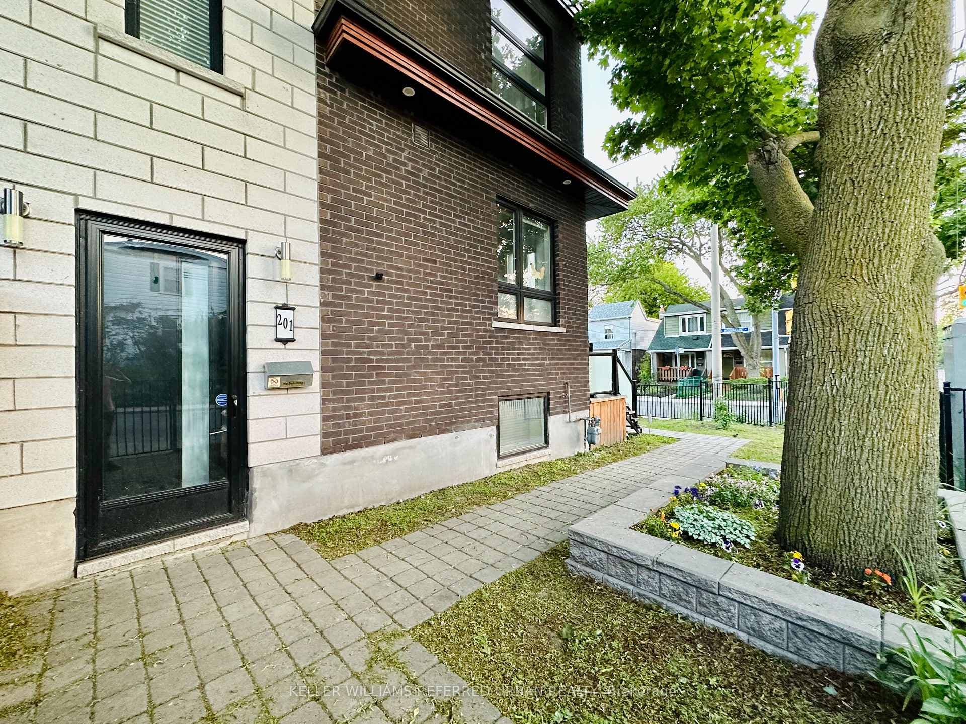 201 Woodmount Avenue photo 19