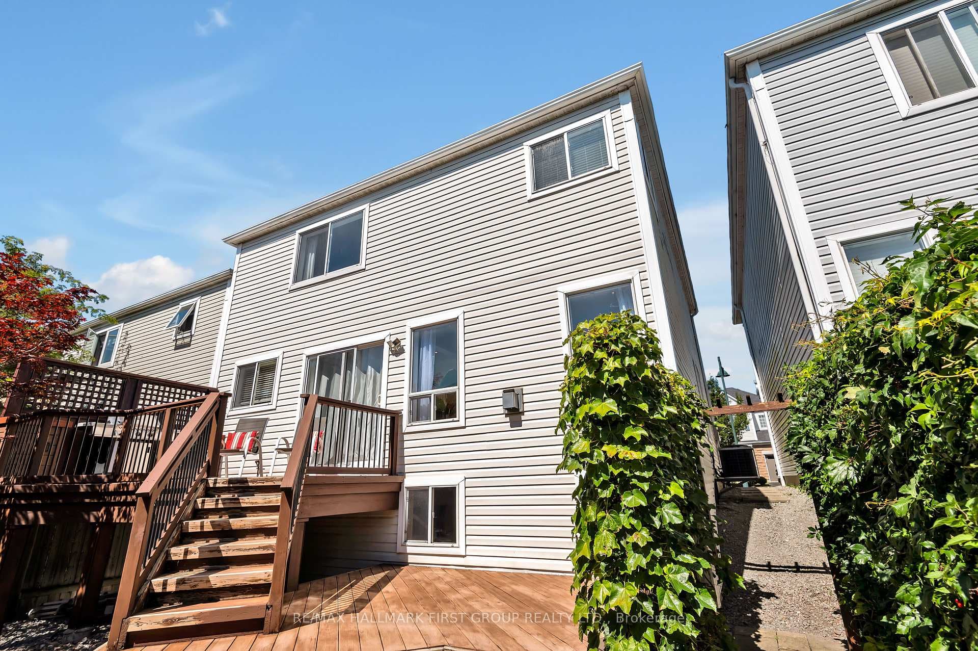 90 Moynahan Crescent photo 22