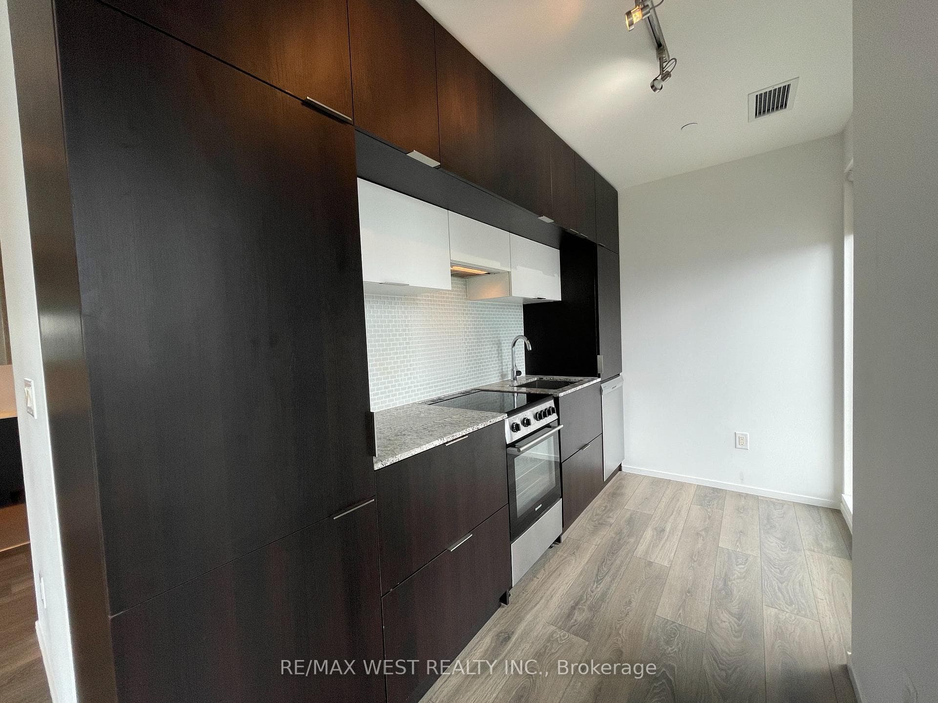 159 DUNDAS Street Unit 2309 photo 9