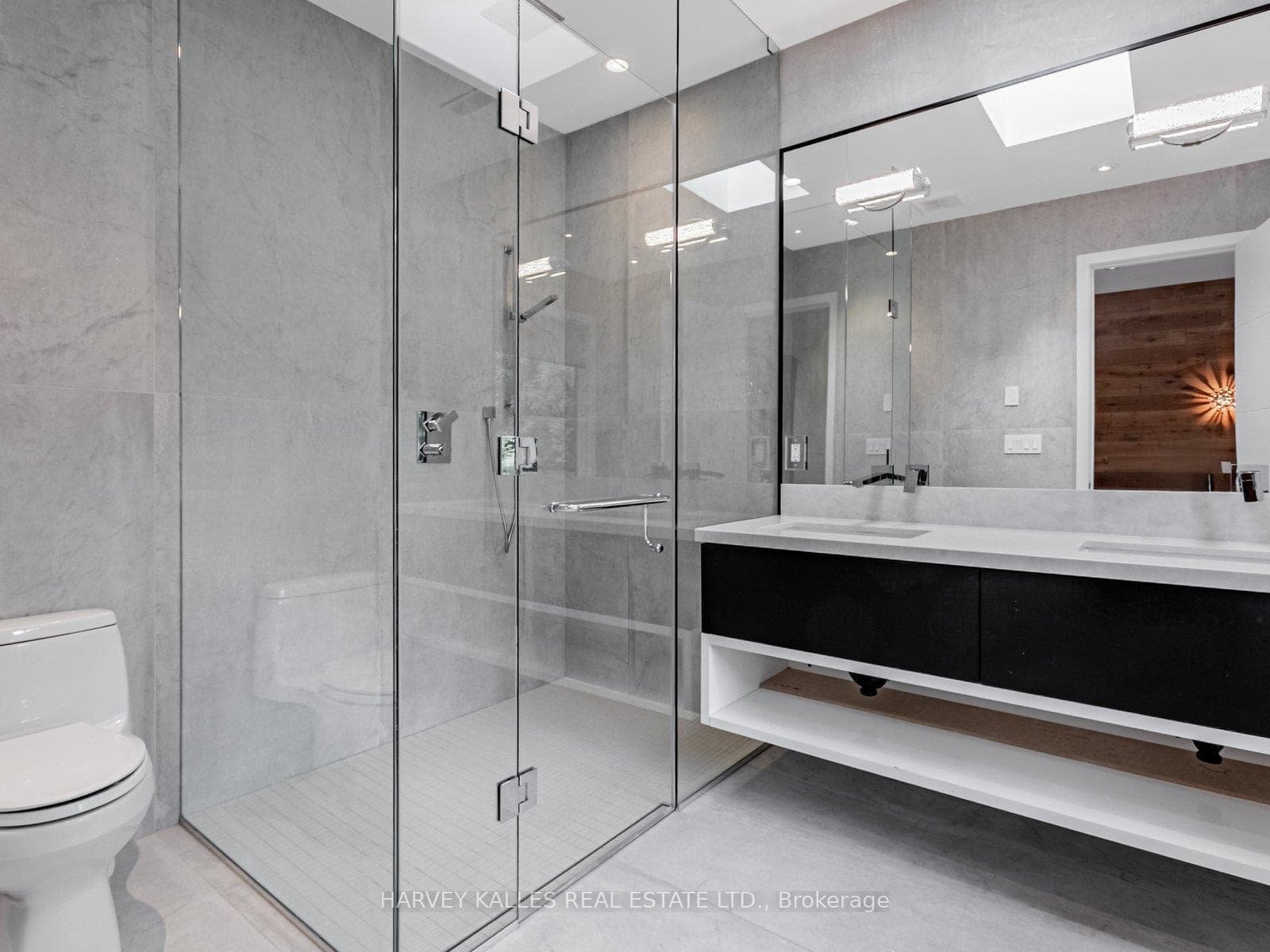 38 Van Dusen Boulevard photo 16
