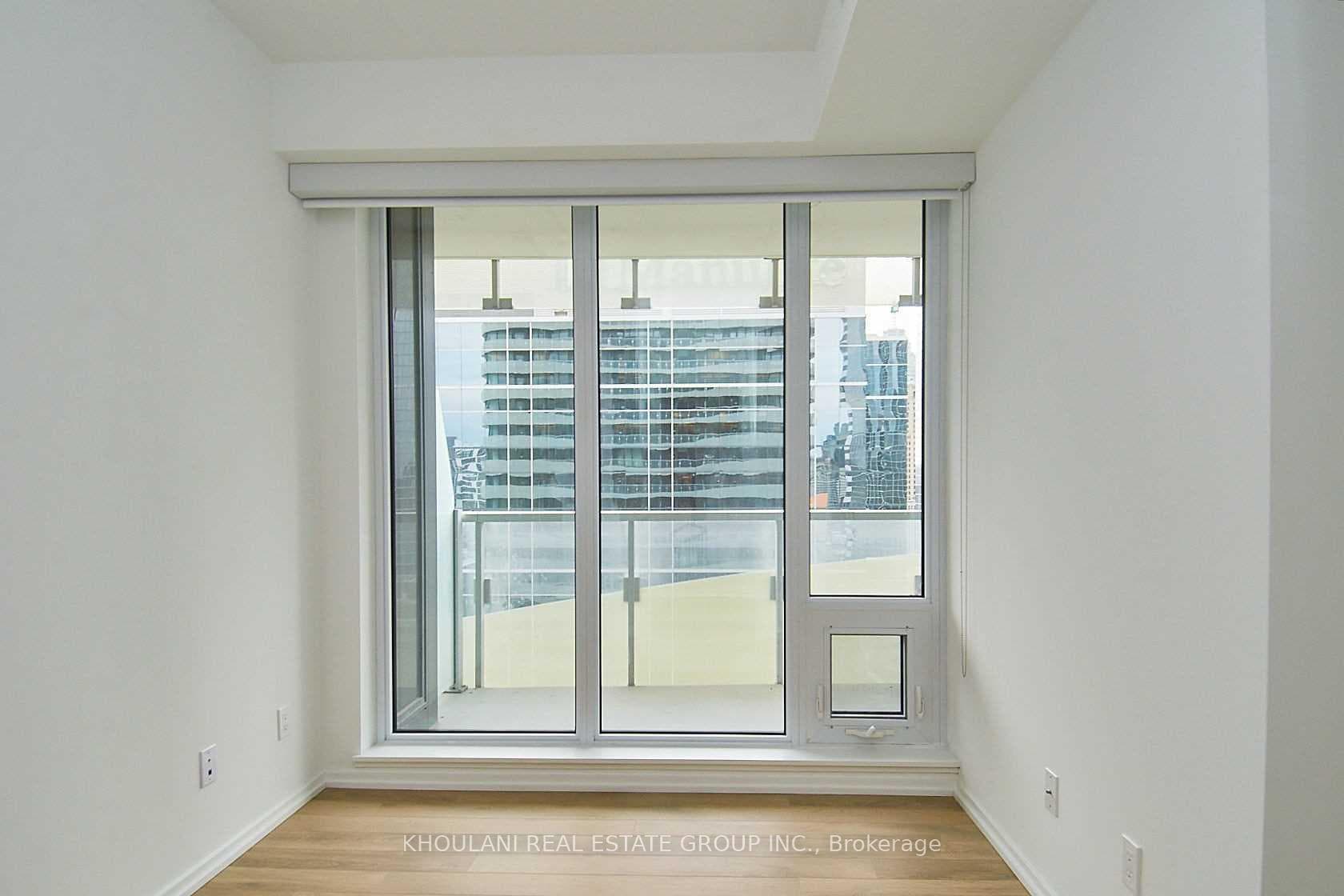 197 Yonge Street Unit 1909 photo 14