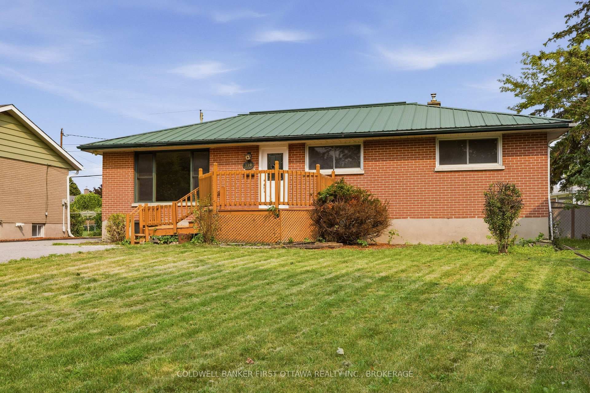 110 Liddell Crescent photo 2