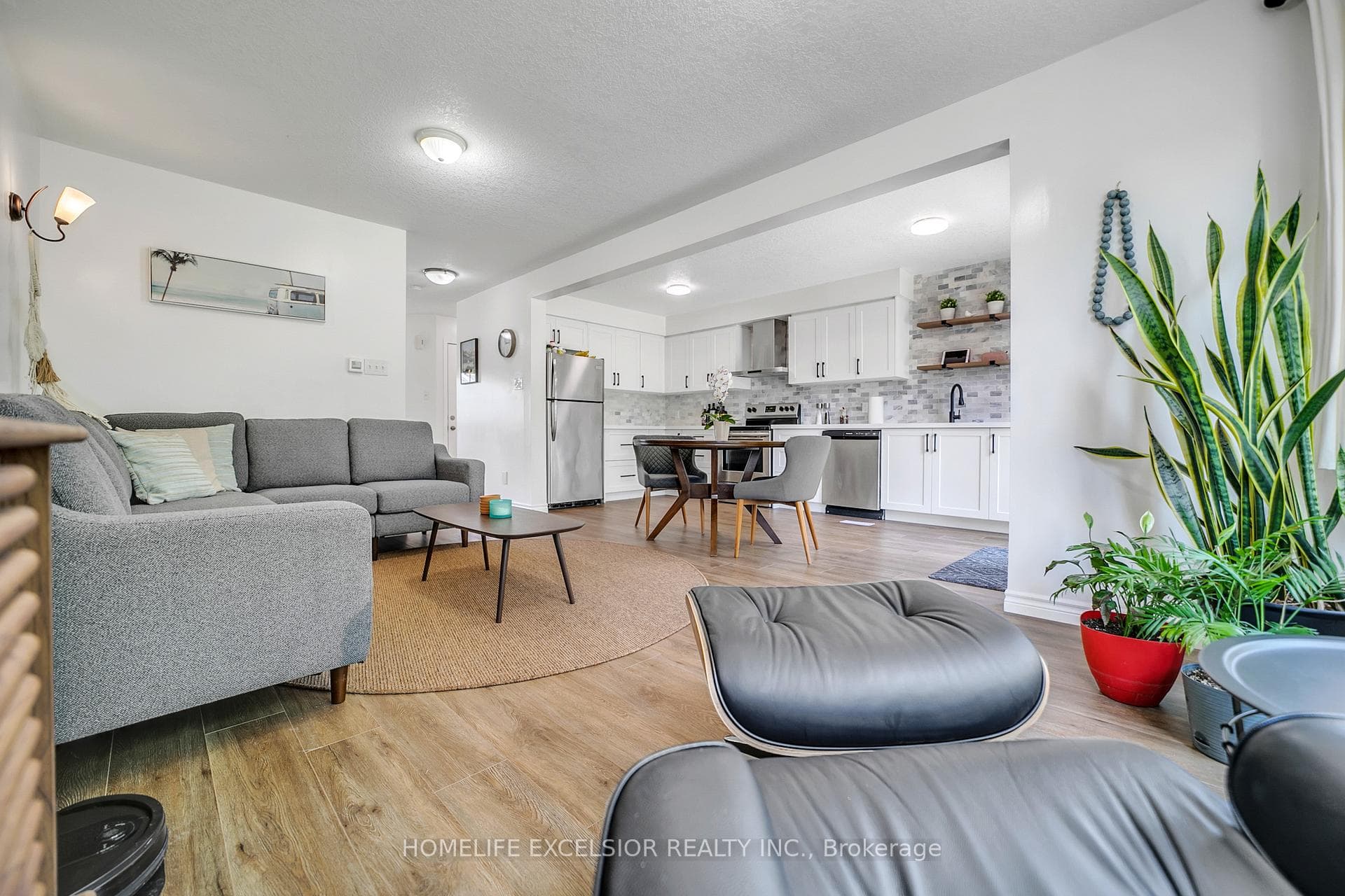 129 Windflower Drive photo 14
