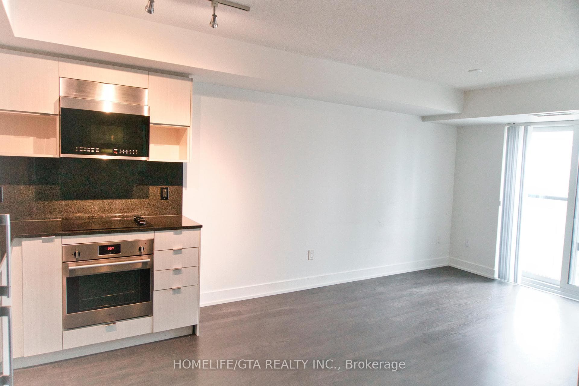9 Mabelle Avenue Unit 2117 photo 6