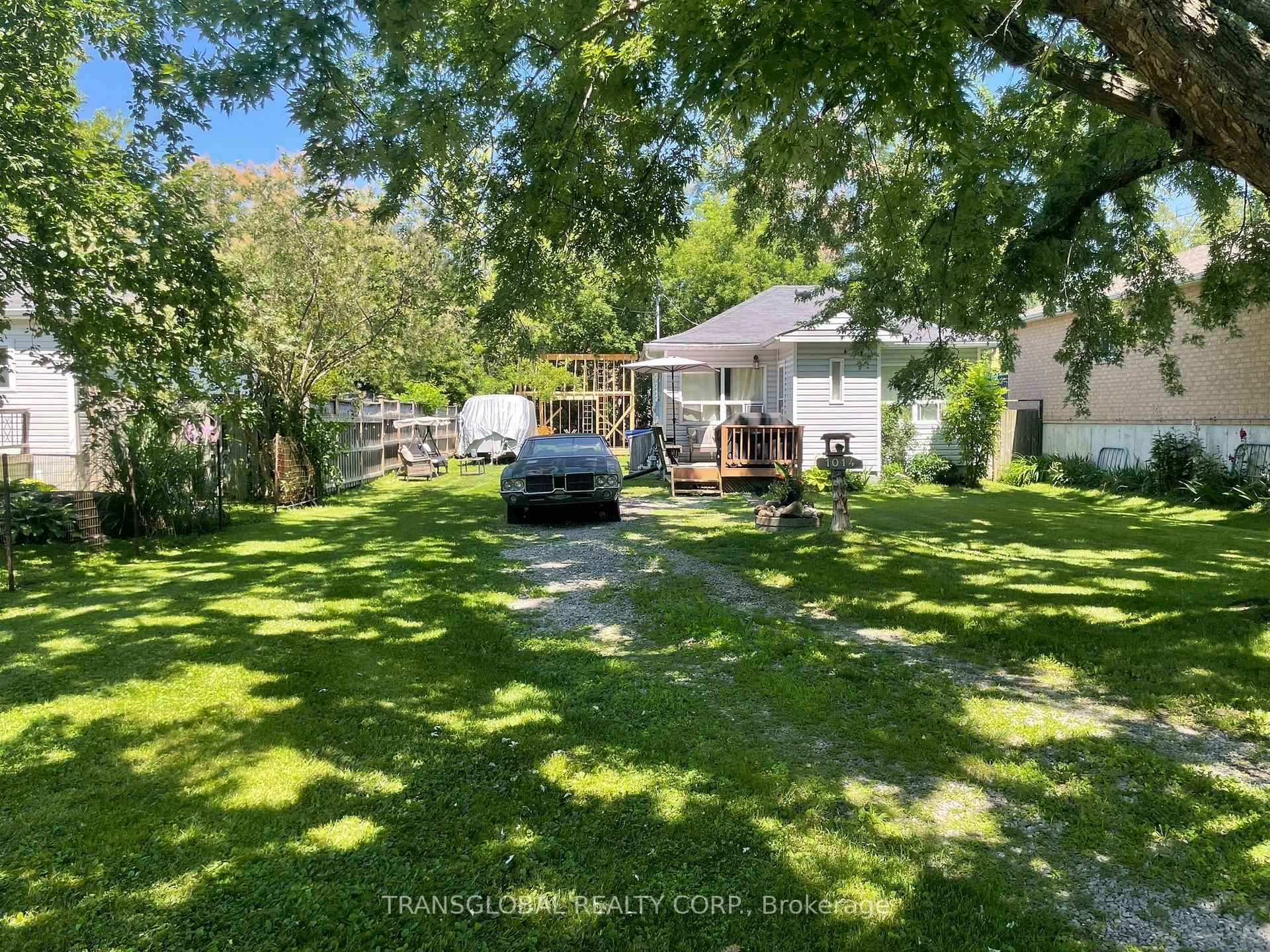 Front driveway/Plenty of parking