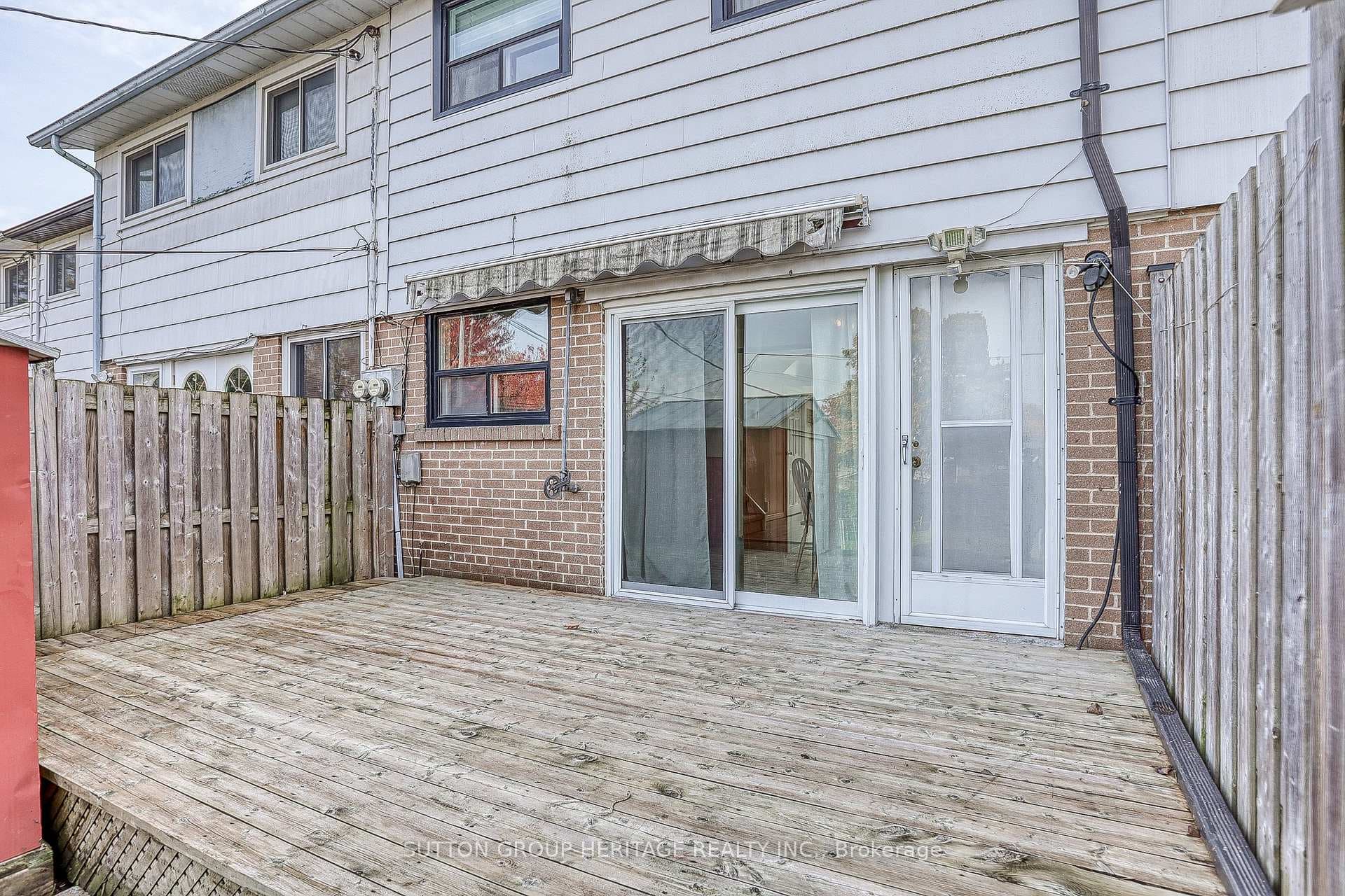 736 Krosno Boulevard photo 28