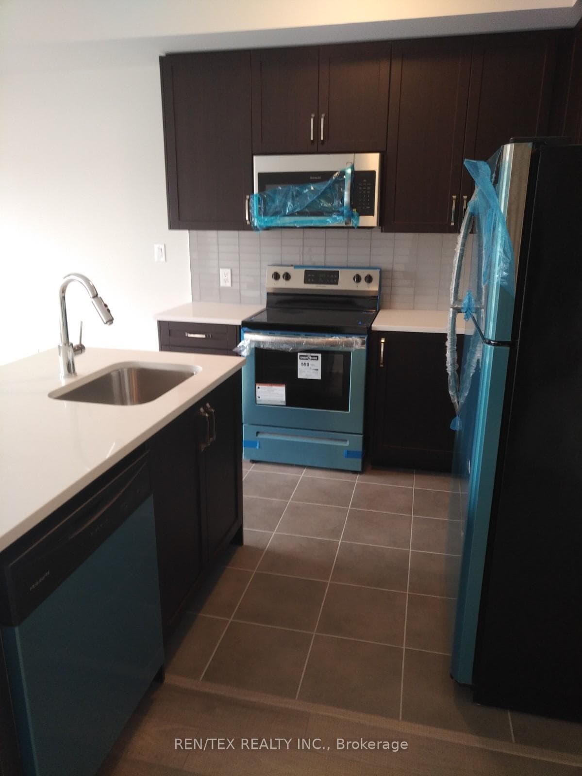 3865 Major Mackenzie Drive Unit 206 photo 6