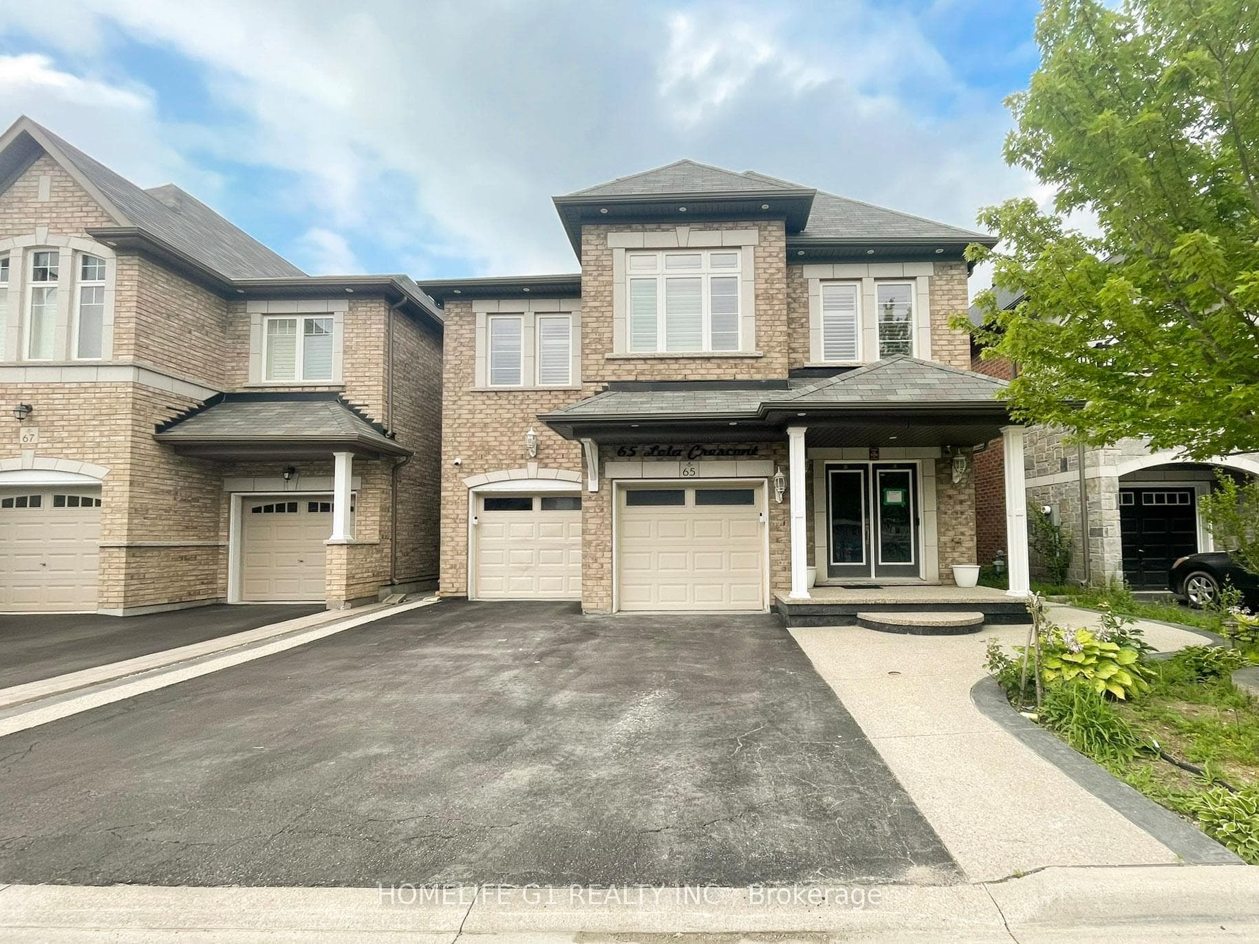 65 Lola Crescent photo 1