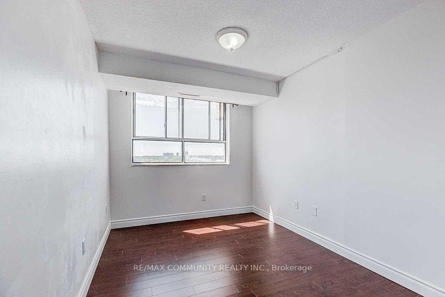 10 Stonehill Court Unit 1210 photo 19