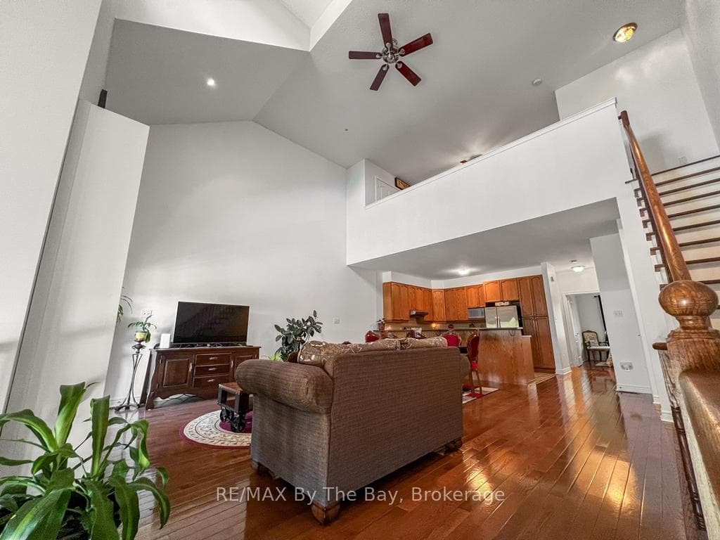 31 Royal Beech Drive photo 25