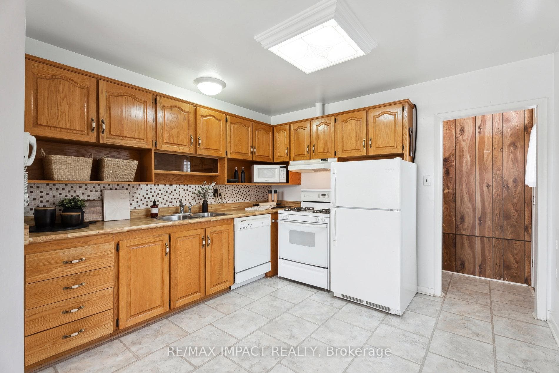 886 Grenoble Boulevard photo 11