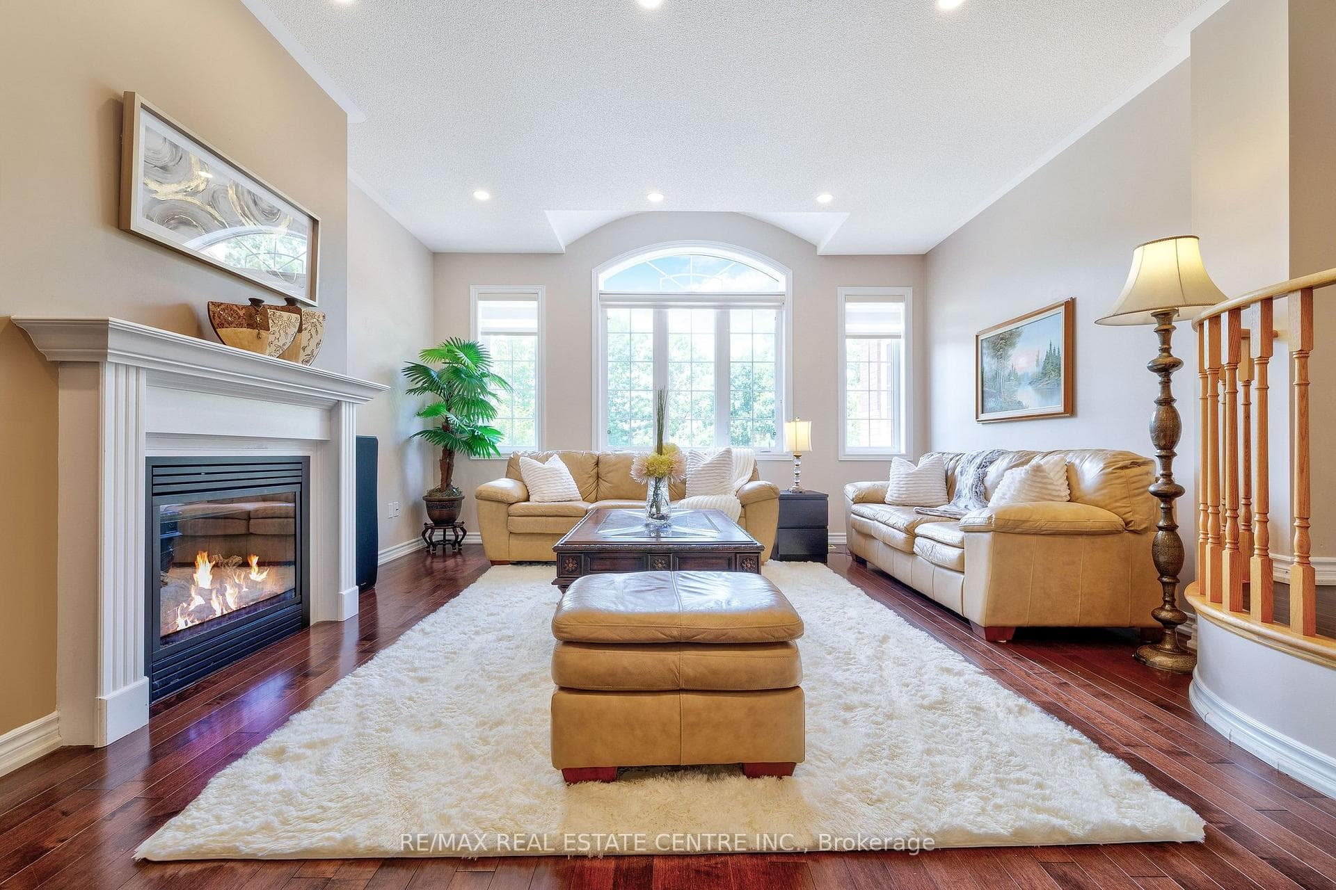 241 Duff Crescent photo 16