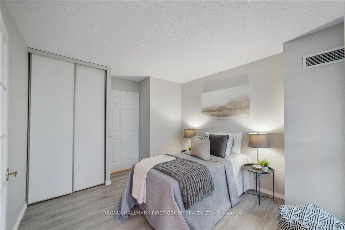 360 Watson Street Unit 504 photo 21