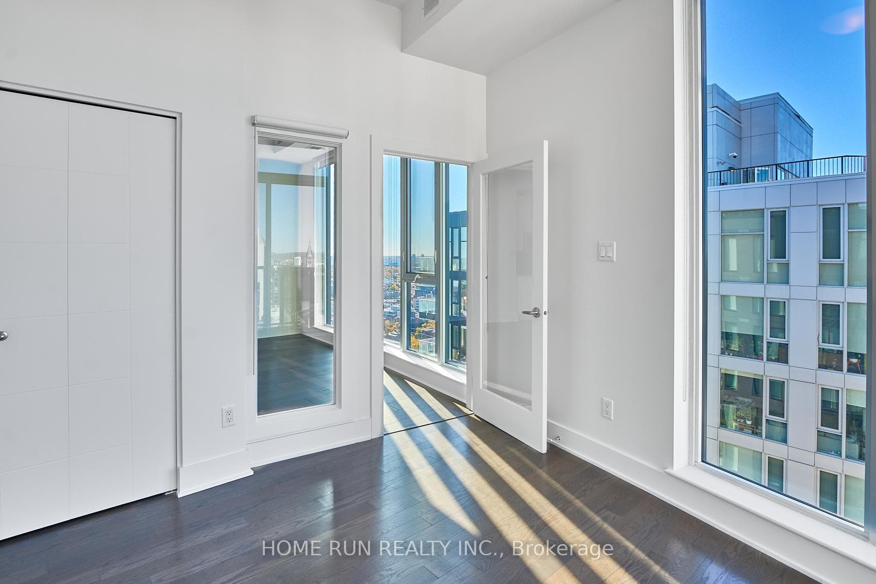 40 Nepean Street Unit 2703 photo 20
