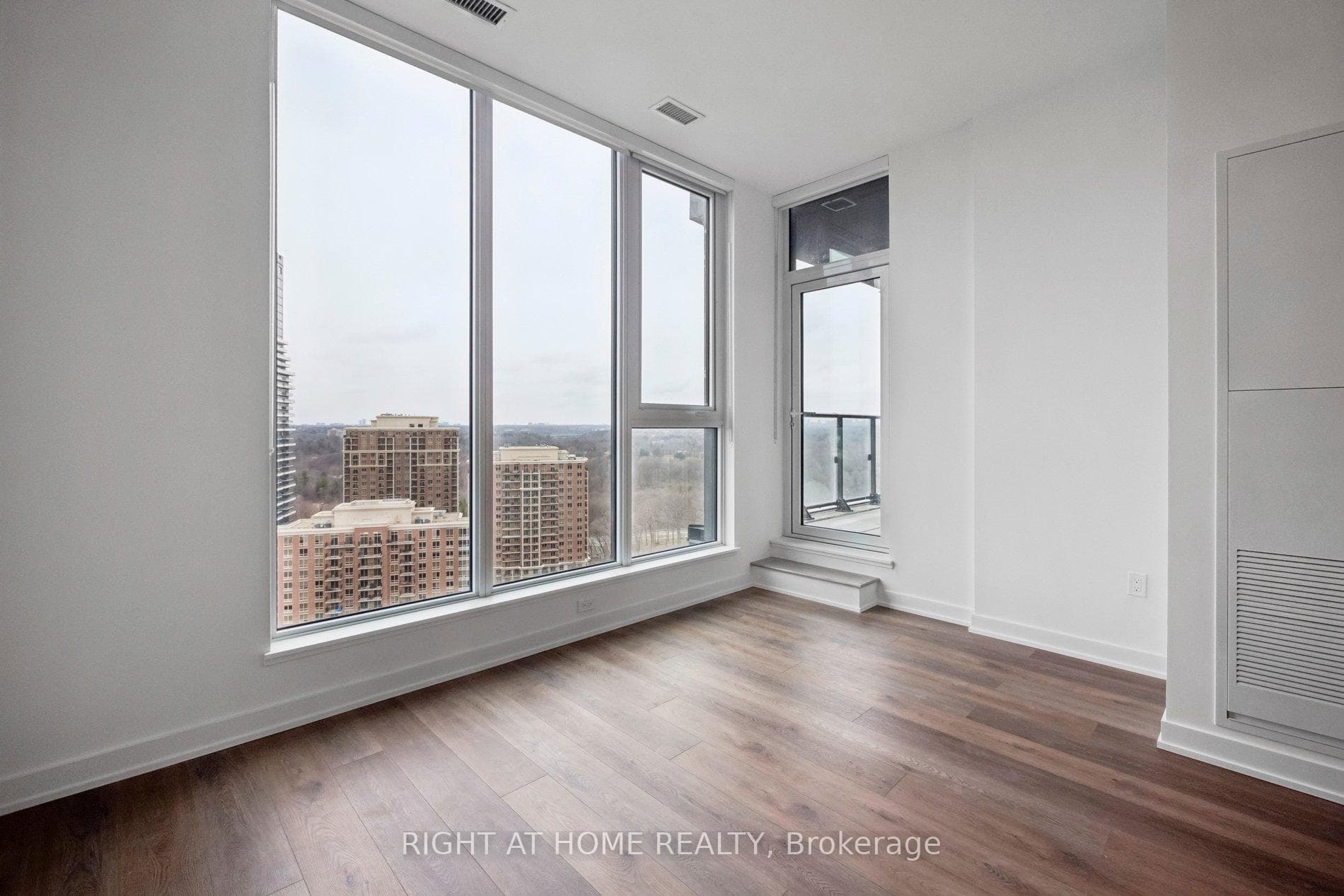 1 Quarrington Lane Unit 2117 photo 21