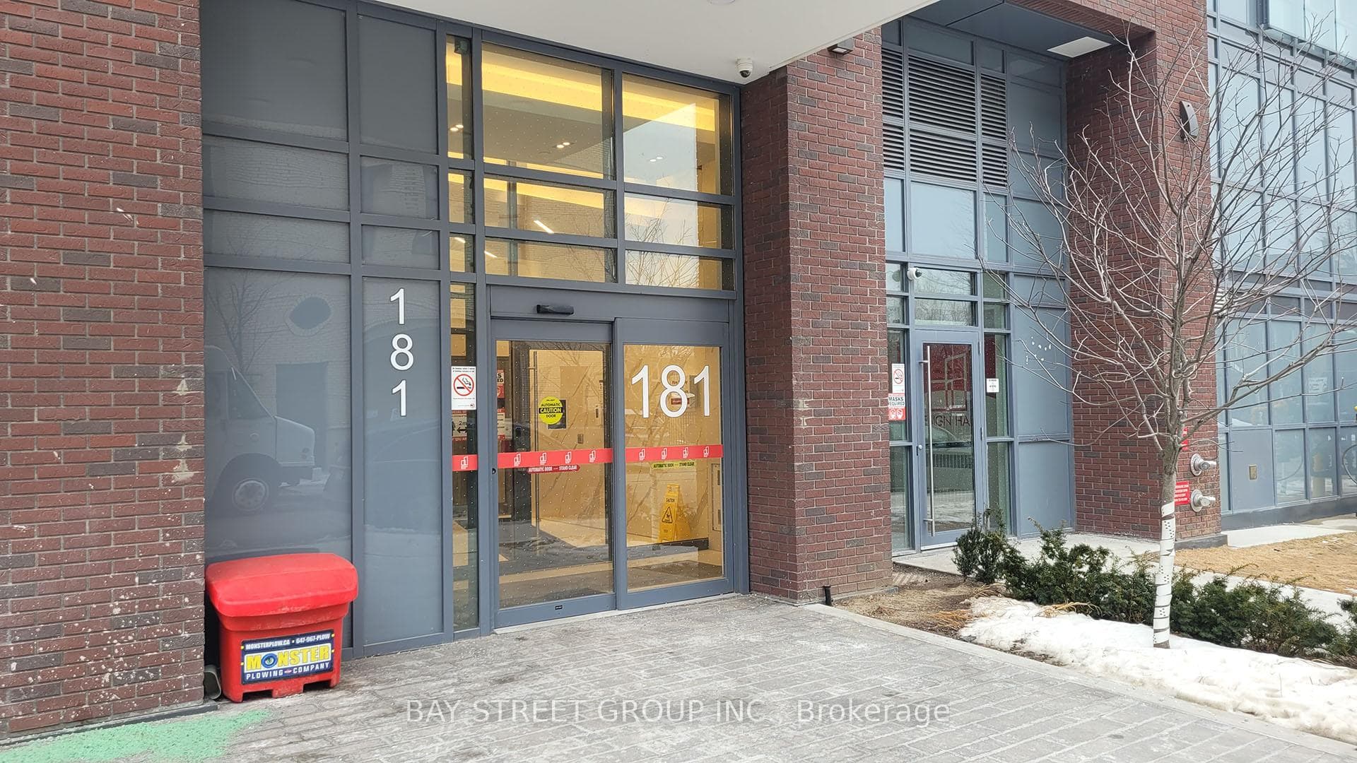 181 Huron Street Unit 204 photo 2