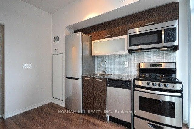 36 Lisgar Street Unit 823E photo 3