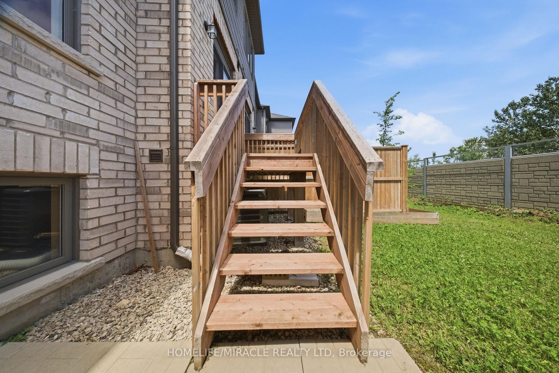 166 DEERPATH Drive Unit 32 photo 22