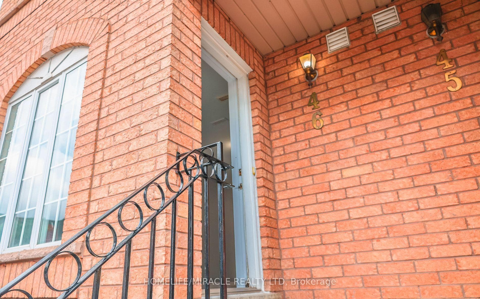 75 Strathaven Drive Unit 46 photo 4
