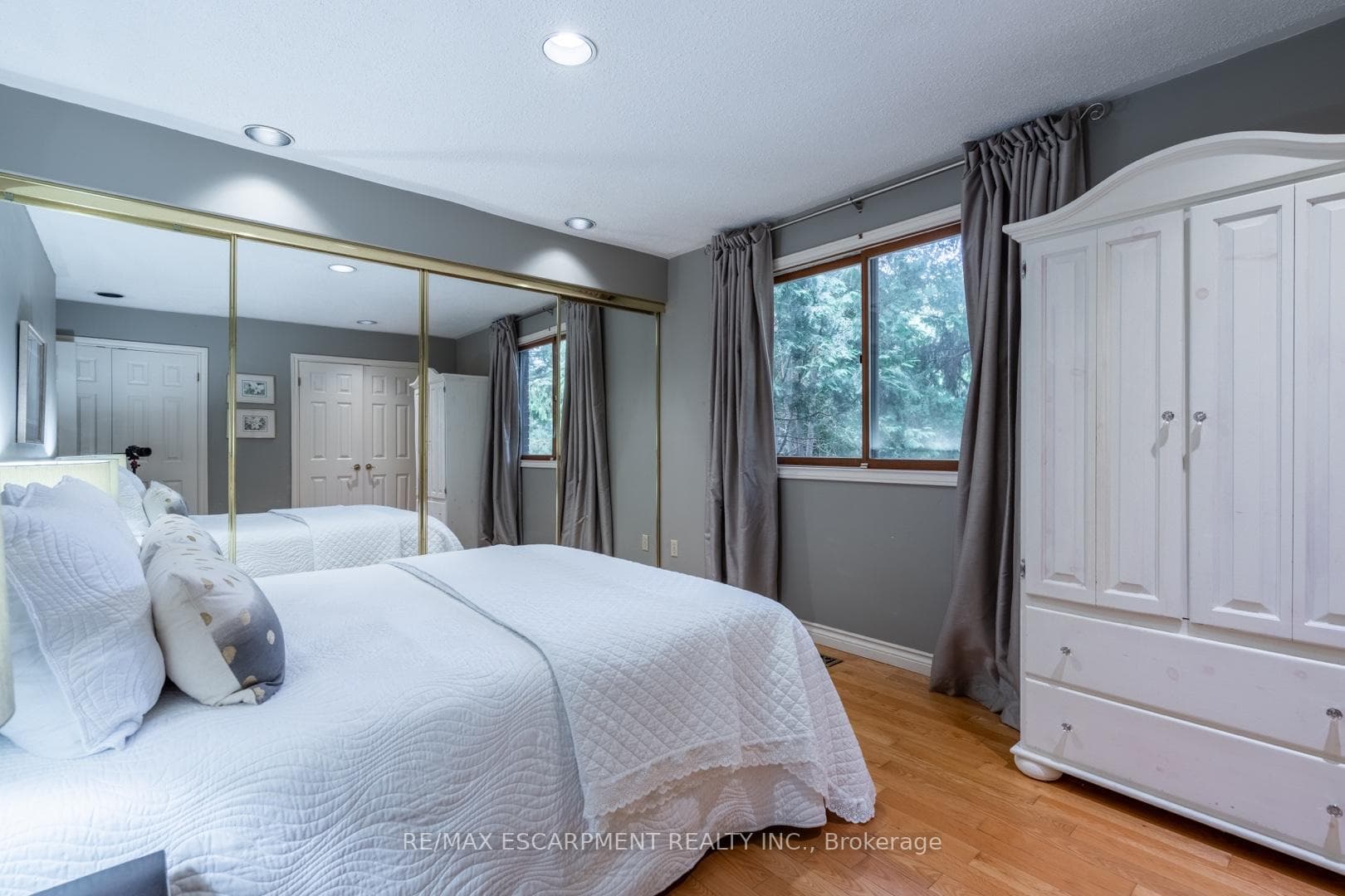 243 WILSON Street photo 20