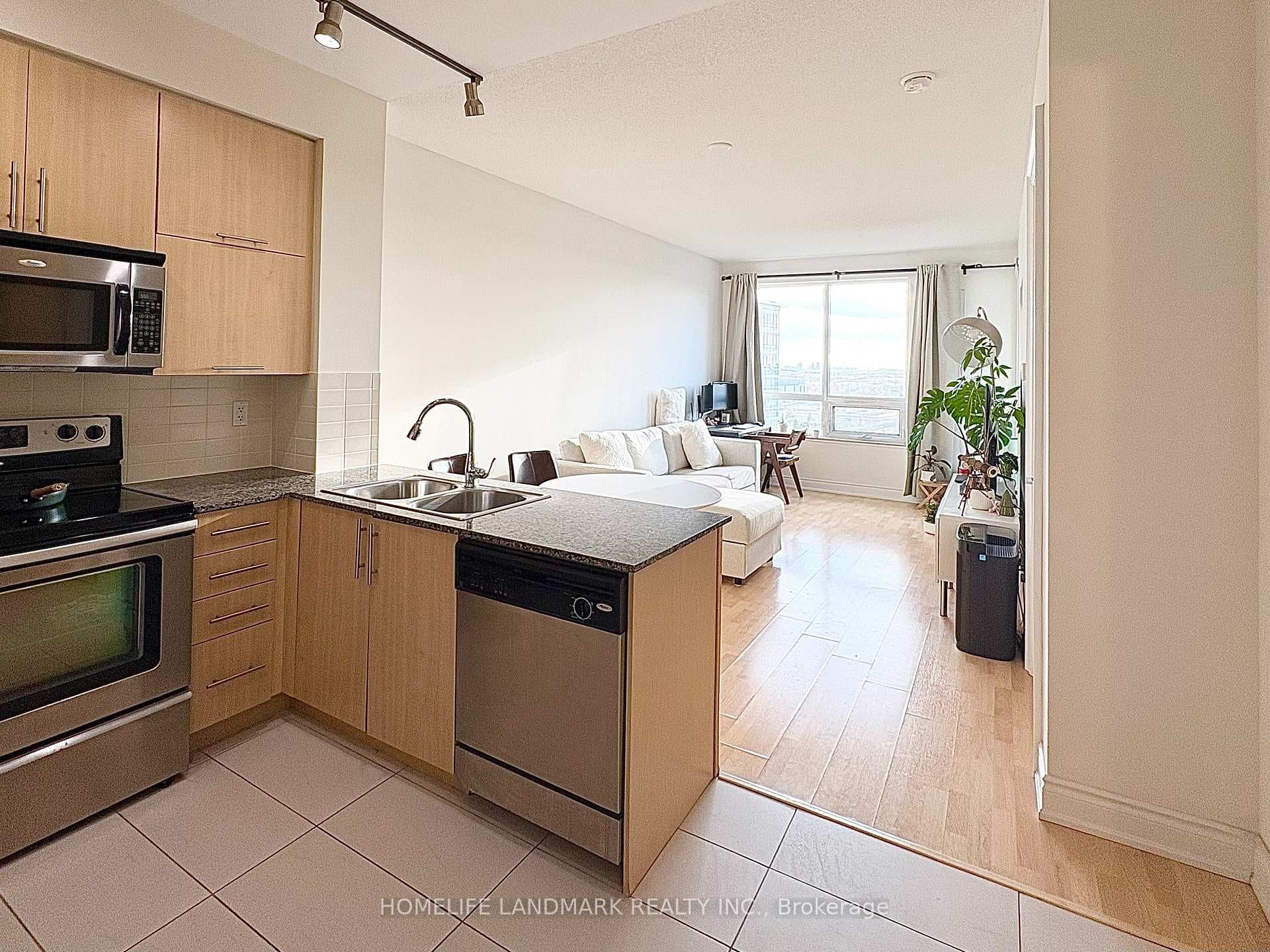 60 South Town Centre Boulevard Unit 1101 photo 4