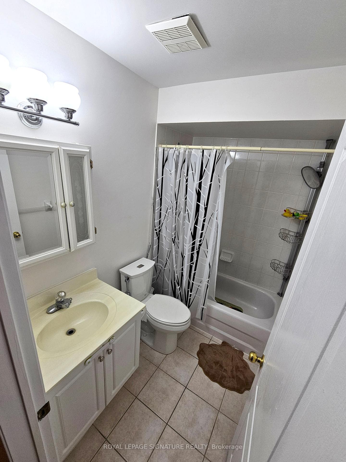 1565 Woodhenge Way photo 24