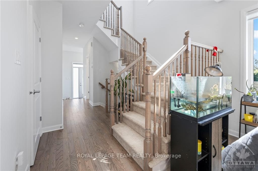 269 GEYSER Place photo 3