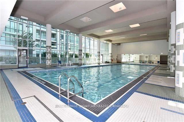 16 Yonge Street Unit 3005 photo 3