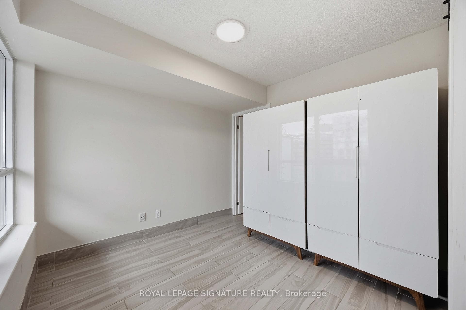 38 Joe Shuster Way Unit 1625 photo 29