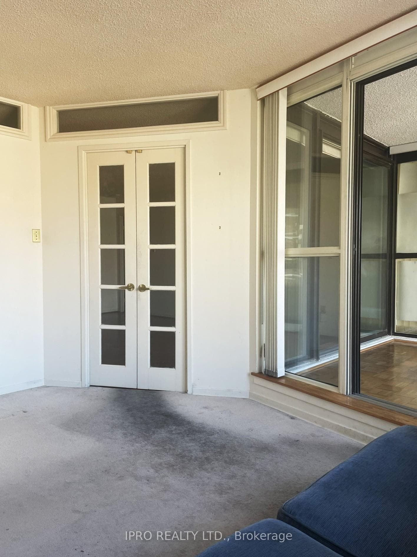 130 Carlton Street Unit 1502 photo 10