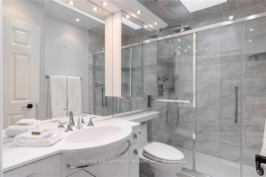 272 Cliffcrest Court photo 19
