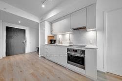 161 Roehampton Avenue Unit 302 photo 2